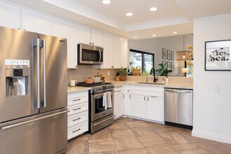 3337 Vivienda Cir in Carlsbad, CA - Building Photo - Building Photo
