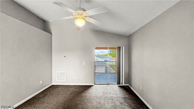 1239 SE 8th St in Cape Coral, FL - Building Photo - Building Photo