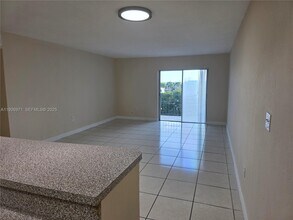 4400 W 16th Ave in Hialeah, FL - Building Photo - Building Photo