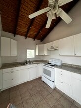 1220 3rd St, Unit UP in Key West, FL - Building Photo - Building Photo