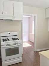 12420 Moorpark St in Studio City, CA - Building Photo - Building Photo