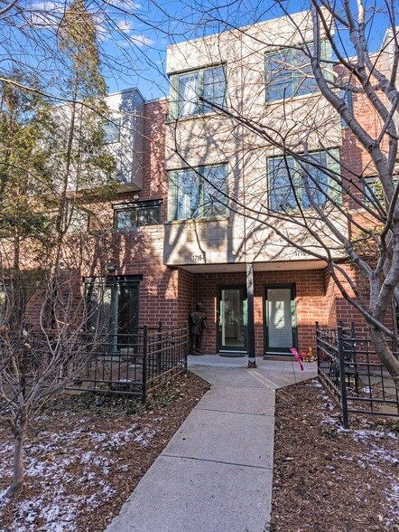 1716 E 54th St in Chicago, IL - Foto de edificio