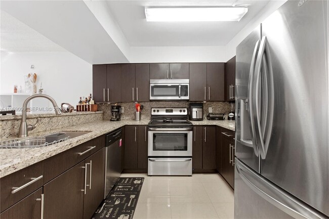 4910 NW 79th Ave in Doral, FL - Building Photo - Building Photo