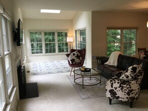 1378 Heritage Oak Way in Reston, VA - Building Photo - Building Photo