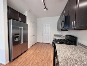 17018 Wilthorne Gardens Ct in Houston, TX - Building Photo - Building Photo