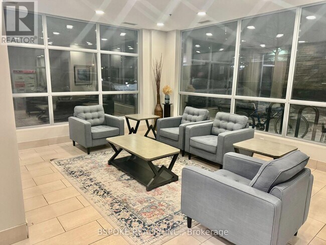 2464 Weston Rd in Toronto, ON - Building Photo - Building Photo