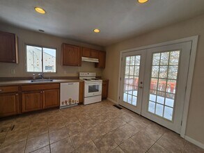 10781 Martin Dr in Irwin, PA - Building Photo - Building Photo