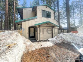 3510 Blackwood Rd in South Lake Tahoe, CA - Building Photo