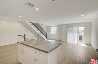 2633 Hauser Blvd in Los Angeles, CA - Building Photo - Building Photo