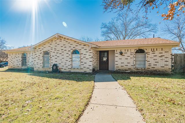 720 Simpson Terrace in Bedford, TX - Building Photo