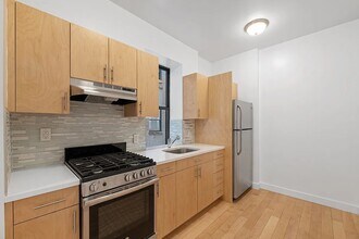 206 Rivington St in New York, NY - Building Photo - Building Photo