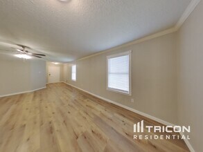 8009 Mosstree Dr in Arlington, TX - Building Photo - Building Photo