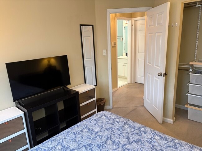 property at 1902 N Daniel St