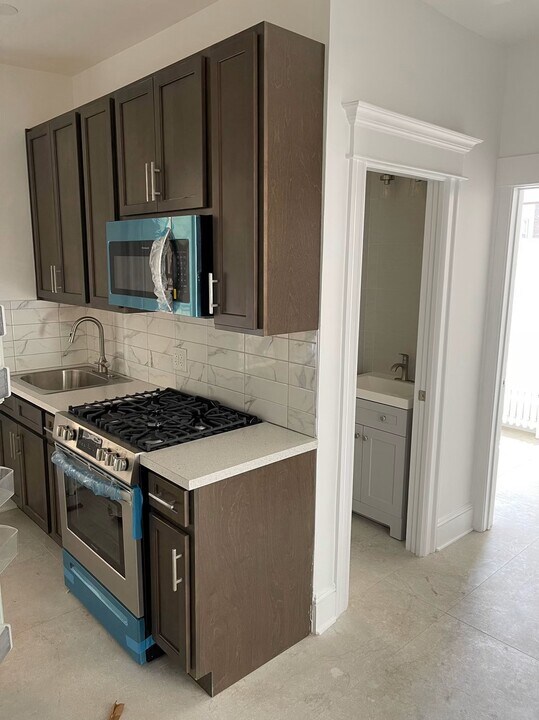 3256 John F Kennedy Blvd, Unit 2 in Jersey City, NJ - Building Photo