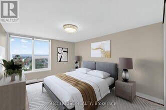 75 Queen St N in Hamilton, ON - Building Photo - Building Photo