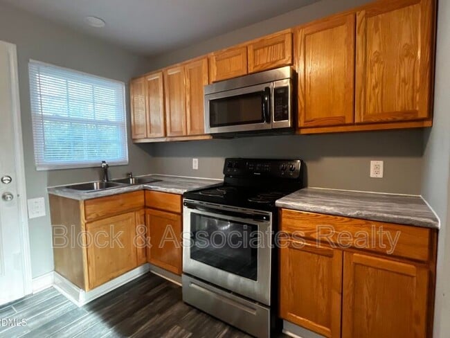 807 Chatham St in Sanford, NC - Building Photo - Building Photo