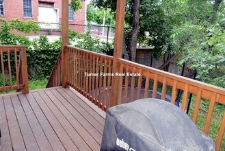 17 Sunset St, Unit 1 in Boston, MA - Foto de edificio - Building Photo