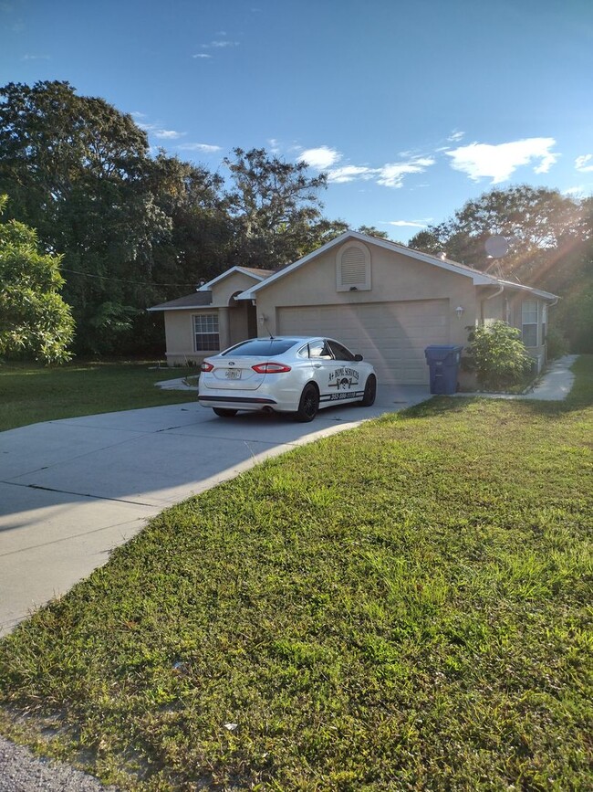 property at 4498 Hoffman Ave