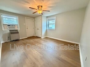 2110 Pretty Lake Ave in Norfolk, VA - Building Photo - Building Photo