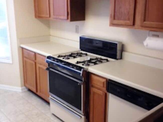 6461 Northridge Way in Morrow, GA - Foto de edificio - Building Photo