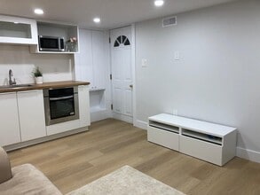 220 Palmerston Av in Toronto, ON - Building Photo - Building Photo