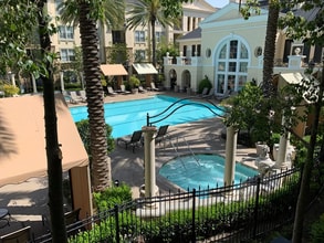 2207 Watermarke Pl, Unit Watermarke Condo in Irvine, CA - Building Photo - Building Photo