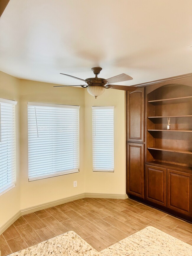 40780 Breezy Pass Rd in Palm Desert, CA - Building Photo - Building Photo