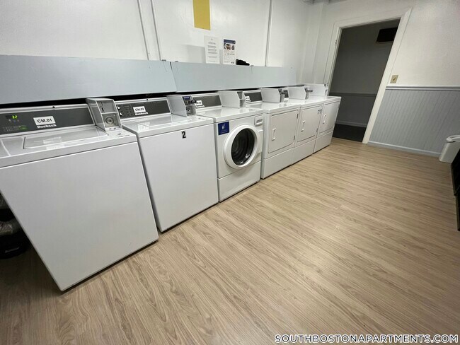 740 E 7th St, Unit 17