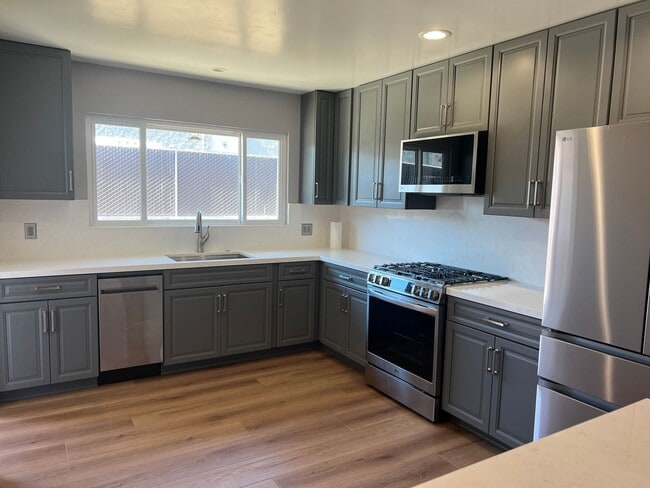 6585 Beene Rd in Ventura, CA - Building Photo - Building Photo