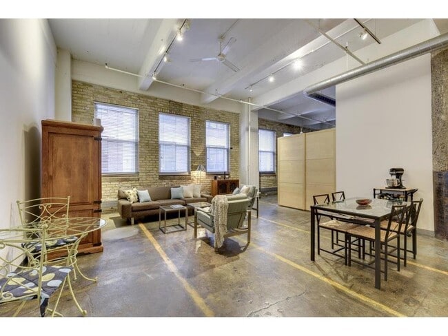 property at 700 N Washington Ave