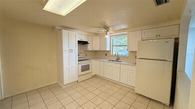 2658 61st Ave N in St. Petersburg, FL - Building Photo - Building Photo