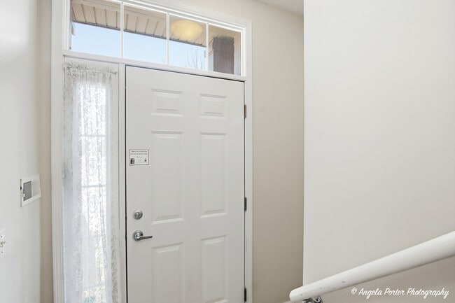 228 Station Park Cir in Grayslake, IL - Building Photo - Building Photo