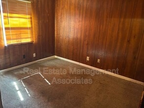 210 E Chappell St in Griffin, GA - Building Photo - Building Photo