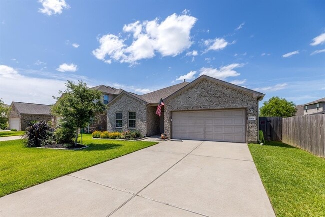 8806 Explorer Dr in Texas City, TX - Building Photo - Building Photo
