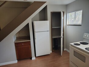 4970 Kathy Dr, Unit Apartment in Corpus Christi, TX - Building Photo - Building Photo