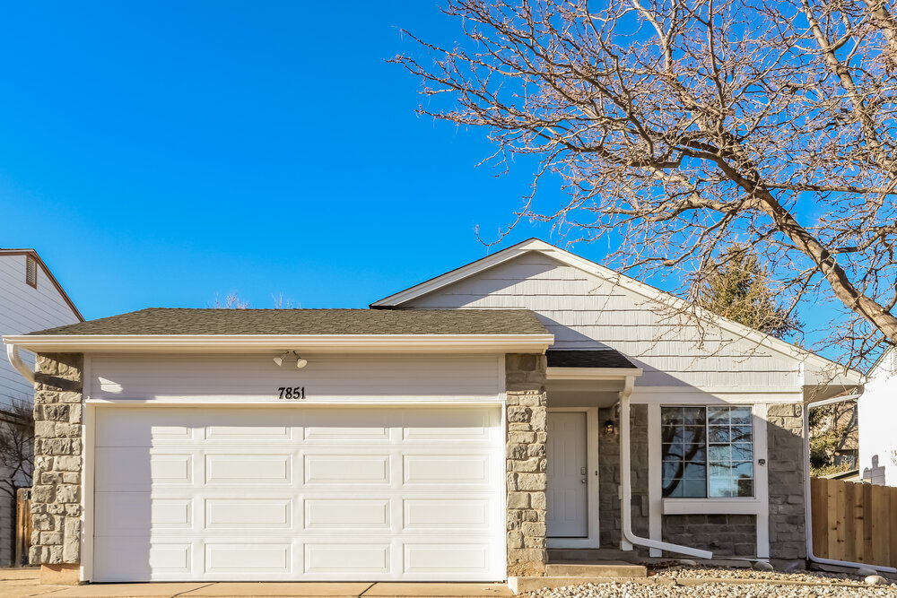 7851 Kyle Way in Littleton, CO - Building Photo