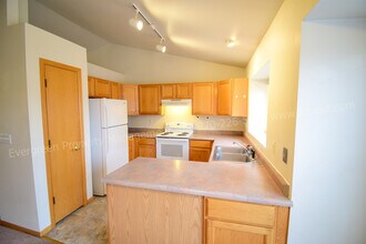 648 Brewer Dr in Fort Collins, CO - Building Photo - Building Photo
