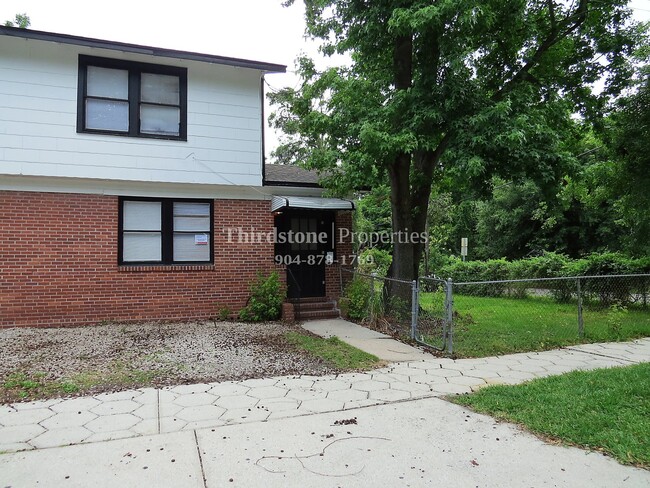 property at 1204 Cherry St