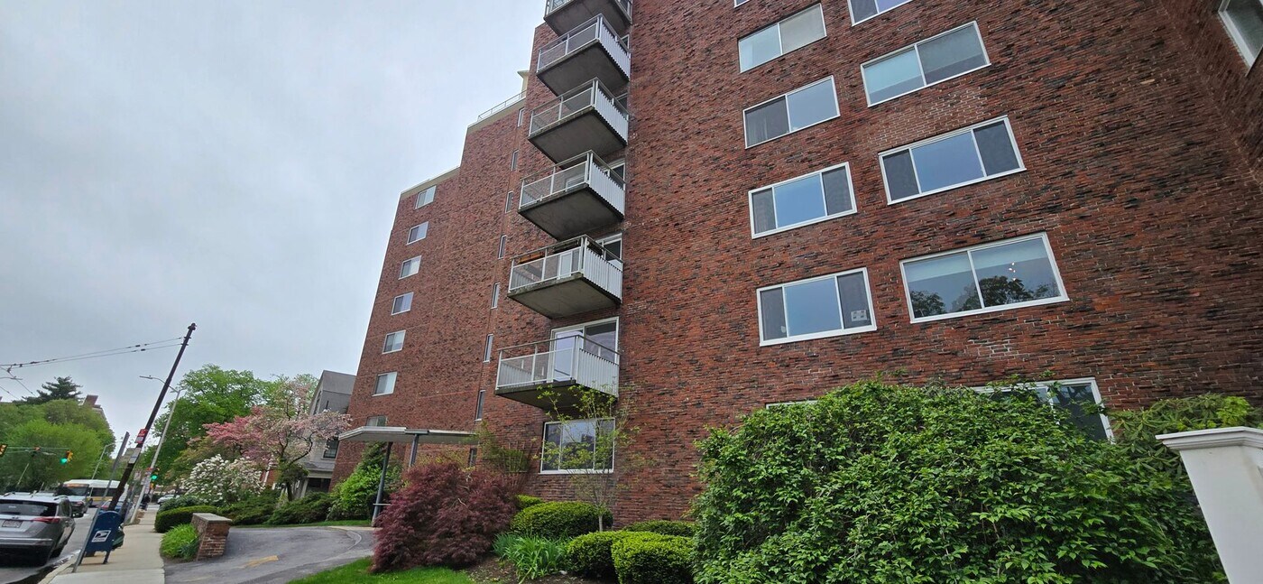 14 Concord Ave in Cambridge, MA - Building Photo