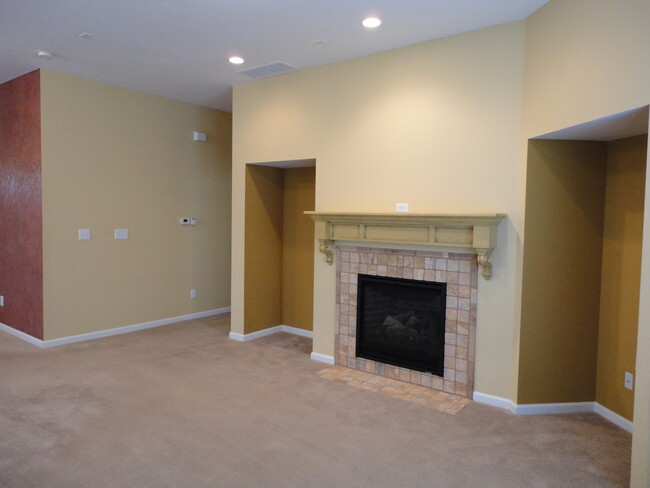 11585 Arielle Dr in Fishers, IN - Building Photo - Building Photo