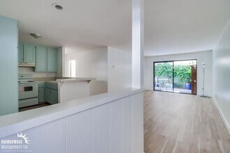 4647 Pico St in San Diego, CA - Building Photo - Building Photo