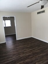 503 Isern St in Ellinwood, KS - Building Photo - Building Photo