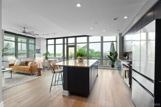 4909 Laclede Ave in St. Louis, MO - Building Photo - Building Photo