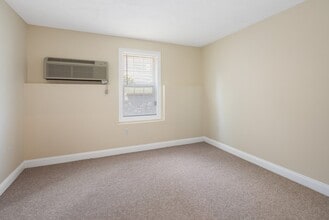 424 Granite St, Unit 2 in Quincy, MA - Building Photo - Building Photo
