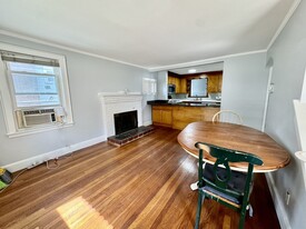 137 Virginia Rd, Unit 137 Apartamentos