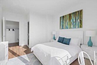 57 Bank St in White Plains, NY - Building Photo - Building Photo