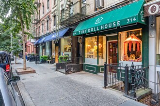 314-326 E 78th St in New York, NY - Foto de edificio - Building Photo