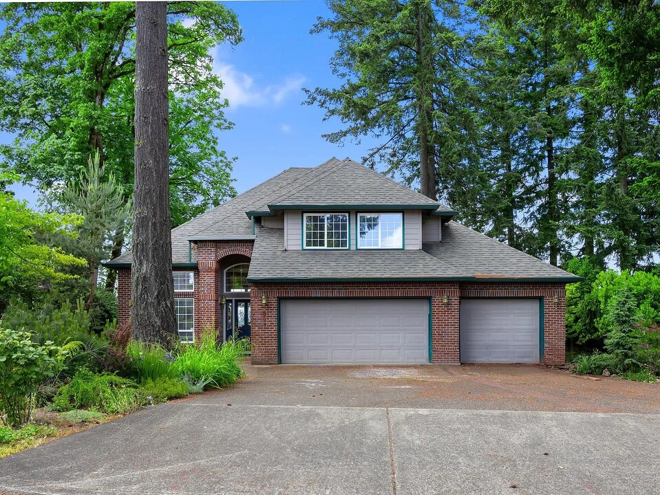 129 Deerbrook Dr in Oregon City, OR - Foto de edificio