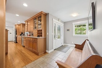 16832 12th Ave SW in Normandy Park, WA - Building Photo - Building Photo