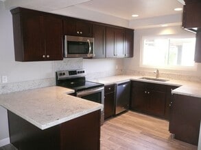 1881 Mitchell Ave in Tustin, CA - Building Photo - Building Photo